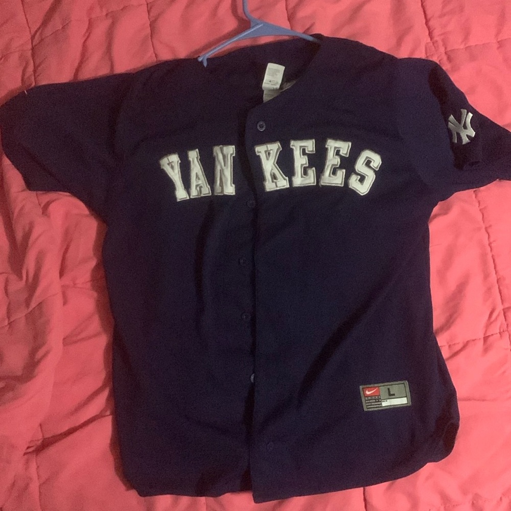 MLB JERSEY YANKEE Bernie William jersey real yankee fan know how good he was.